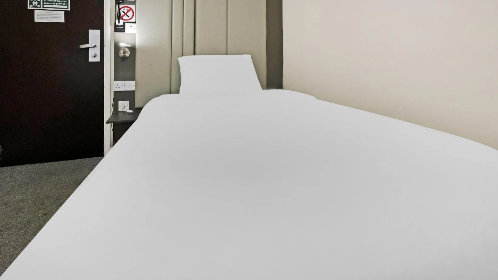 Oyo The Baltimore Hotel Middlesbrough